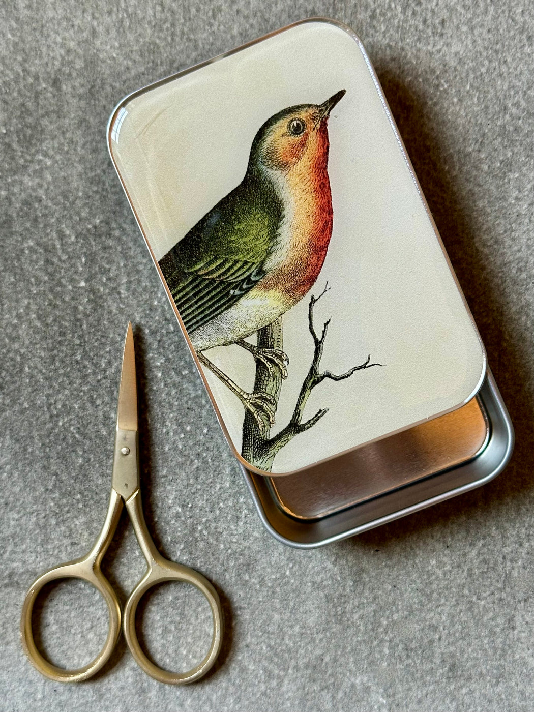 "Robin" Notions Tin