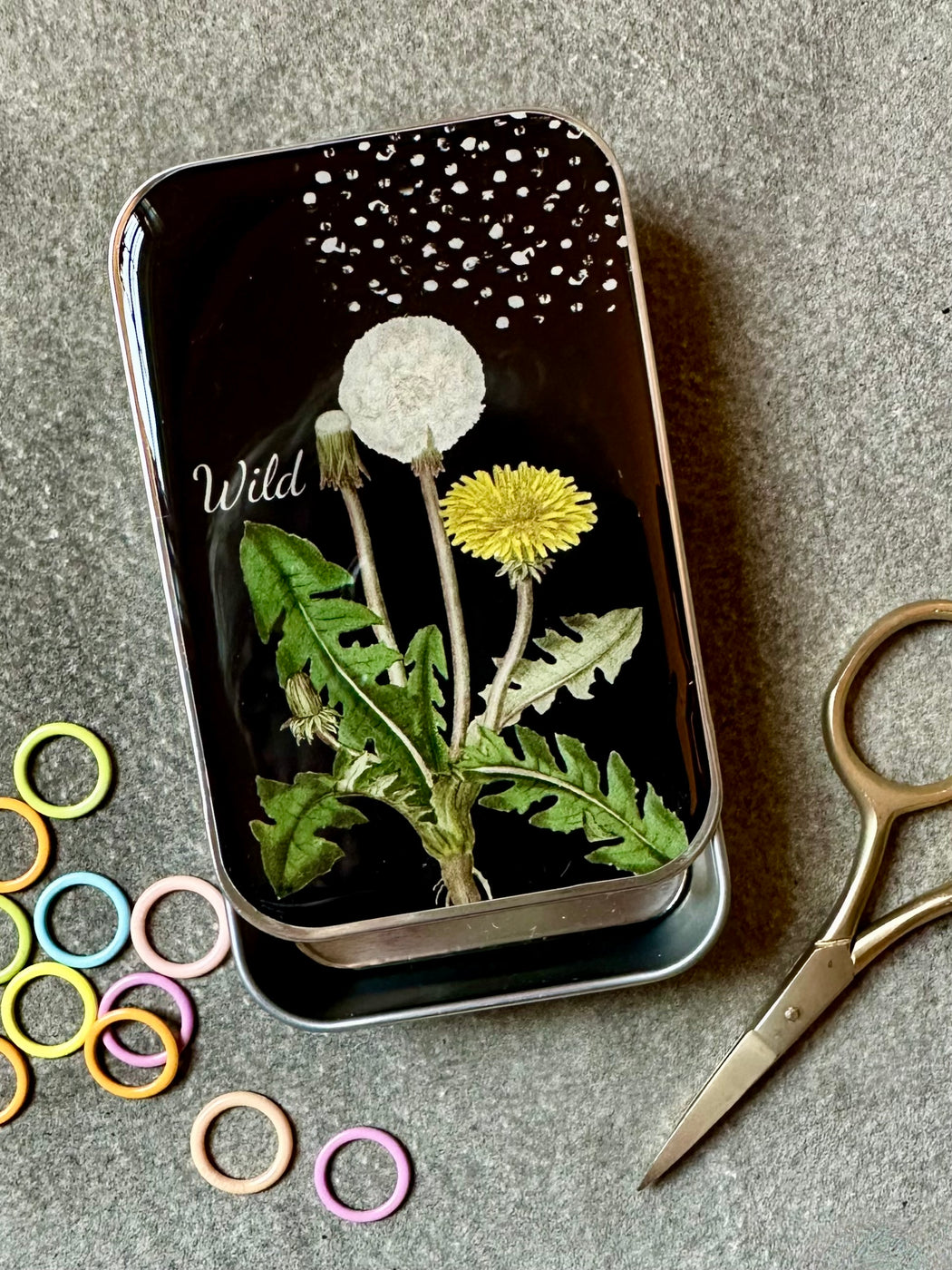 "Dandelion" Notions Tin