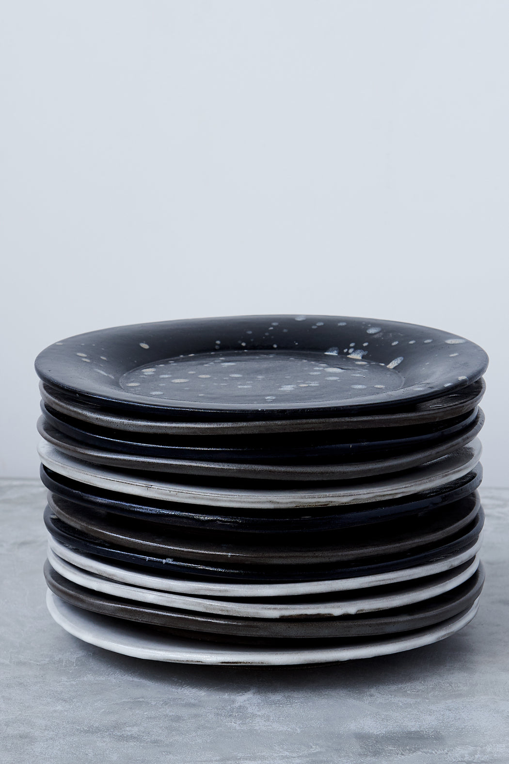 FD Pottery Black Drip Plate