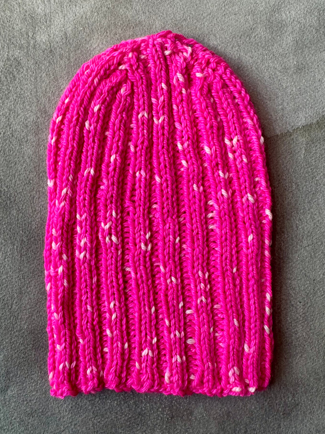 Hand-Knitted Ribbed Beanie - Pink Tweed