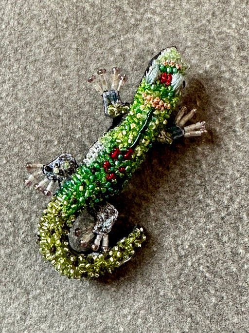"Gecko" Brooch by Trovelore