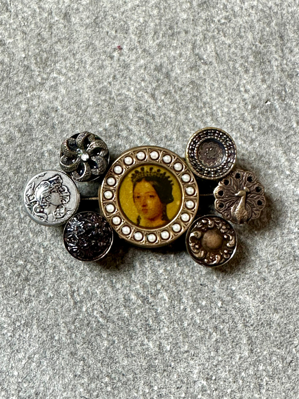 Vintage-Inspired "Sweet Romance" Brooch