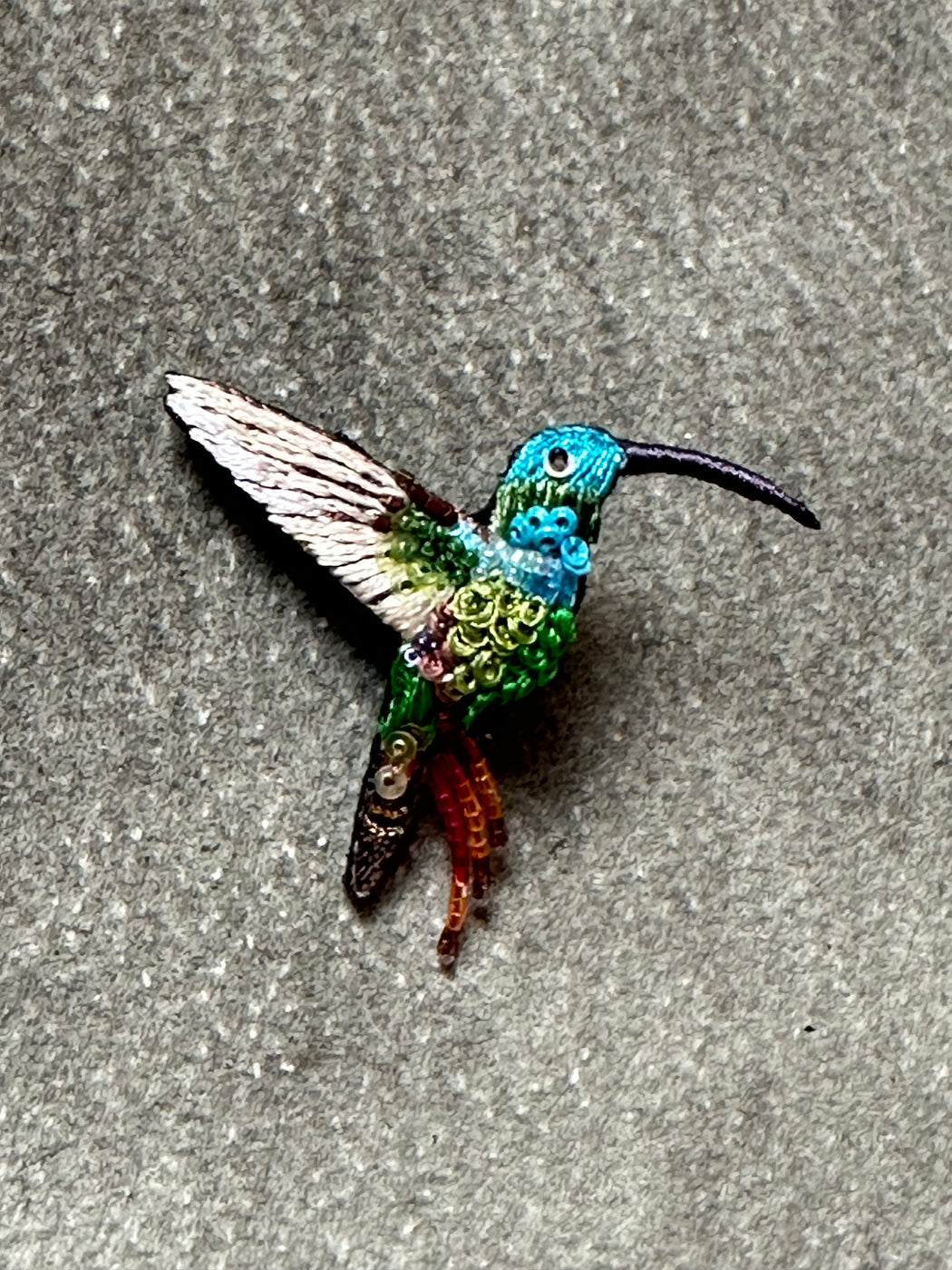 "Emerald-Chinned Hummingbird" Brooch by Trovelore