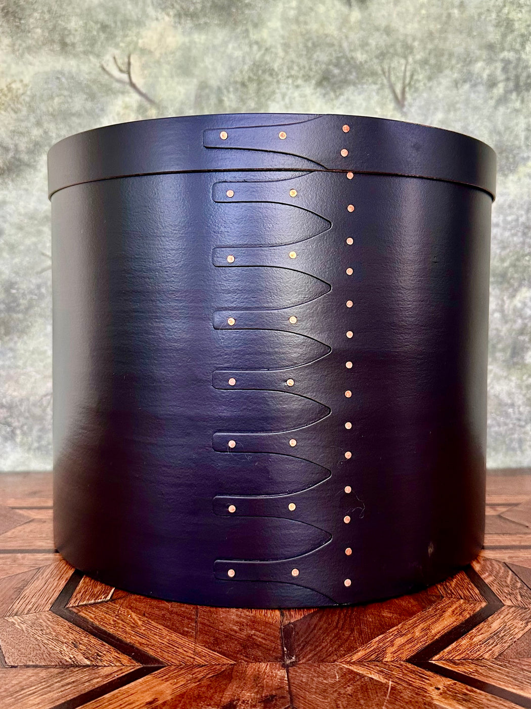 Homestead Rounds Shaker Box