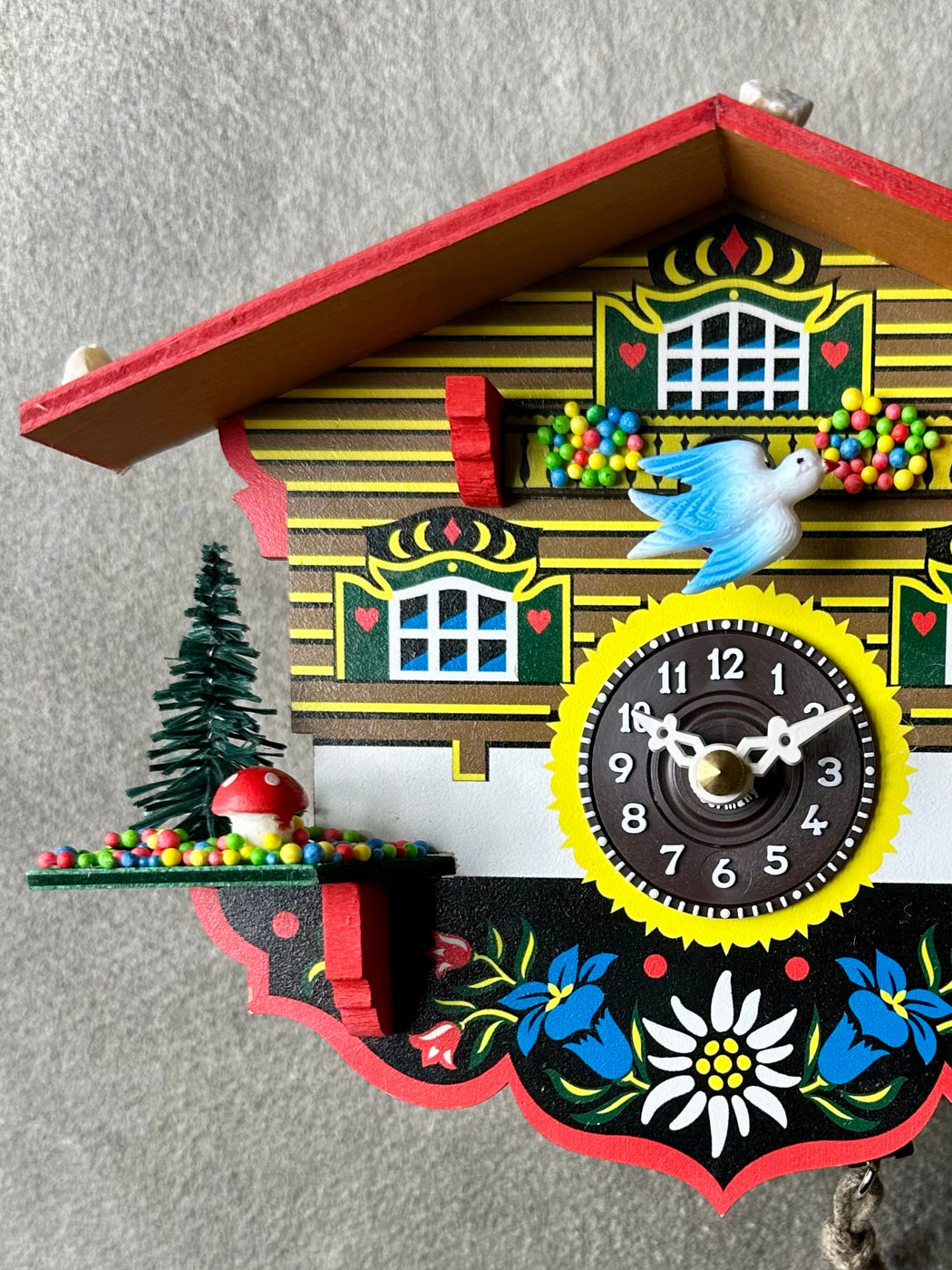 "Wulfric" Mini Cuckoo Clock