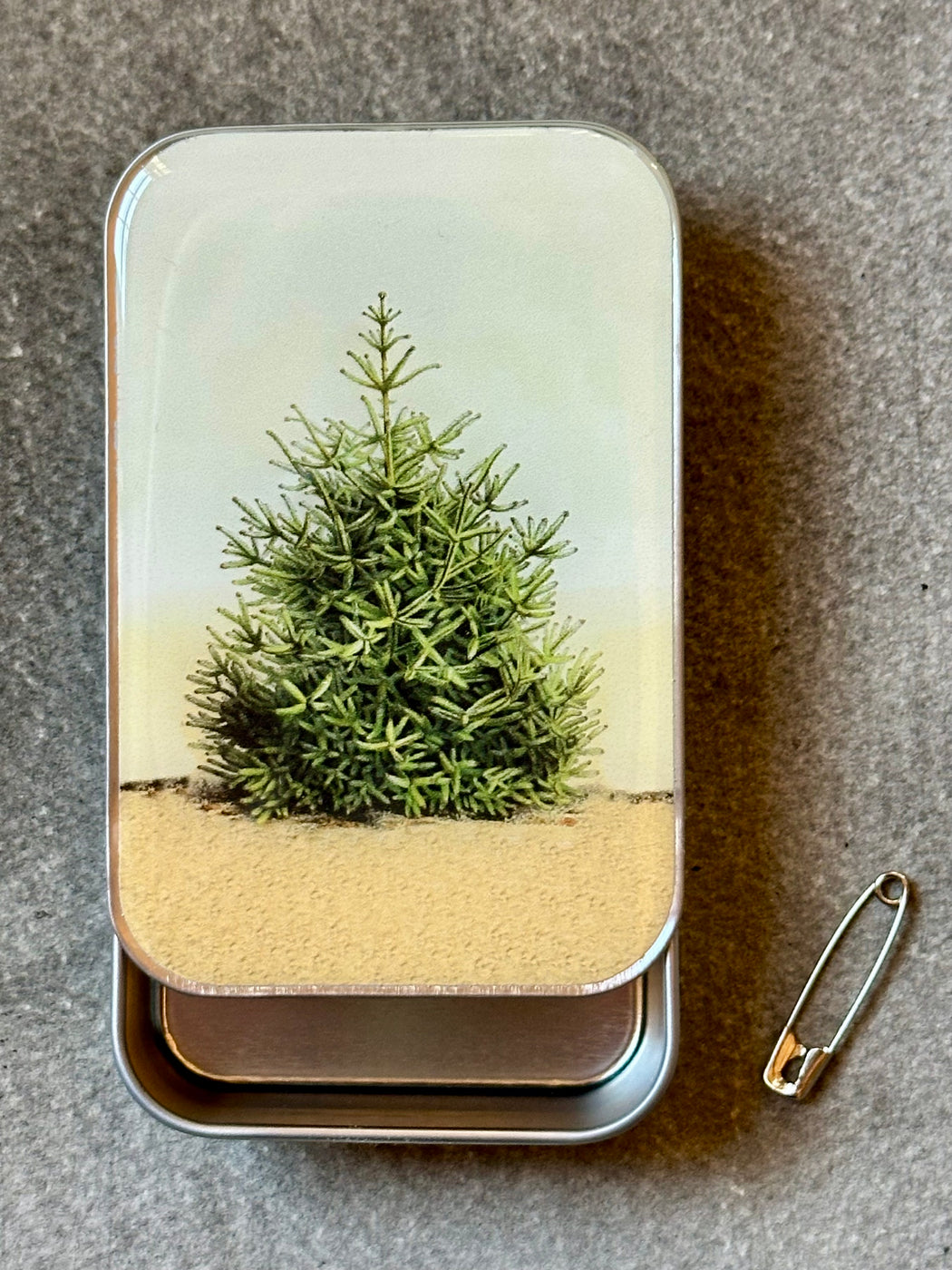 "Evergreen" Notions Tin