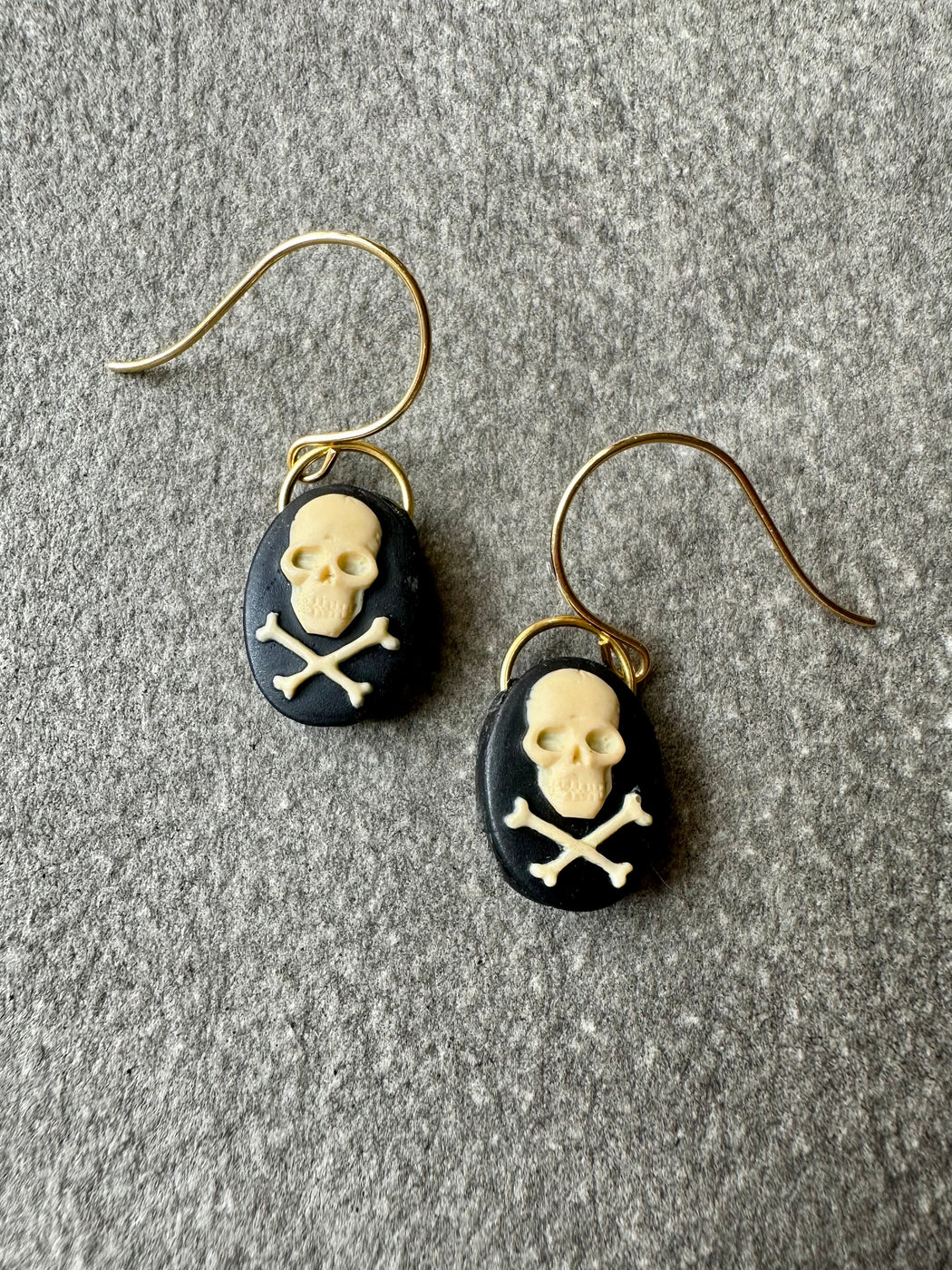 "Skull & Cross Bones" Earrings by Gay Isber