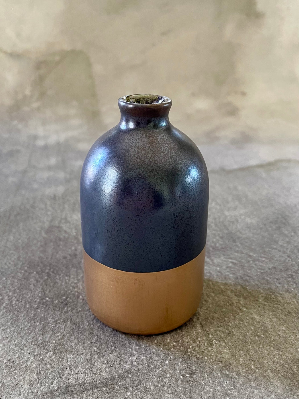 "Minimalist" Bud Vase by Honeycomb Studio - Black with Gold