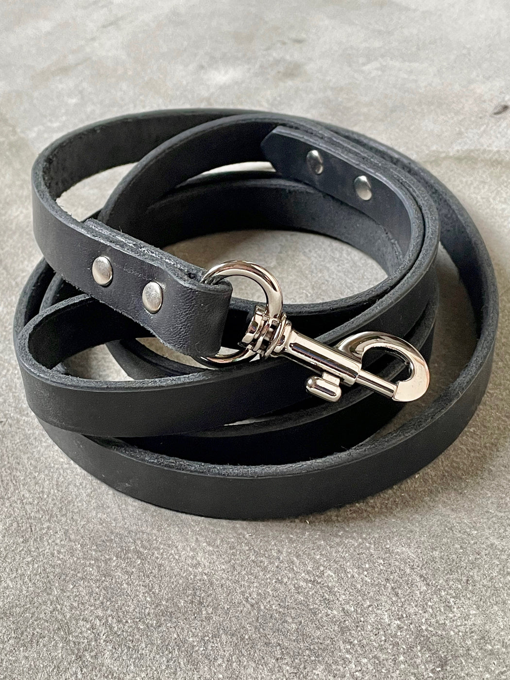 Black Leather Dog Leash by Pike Leather
