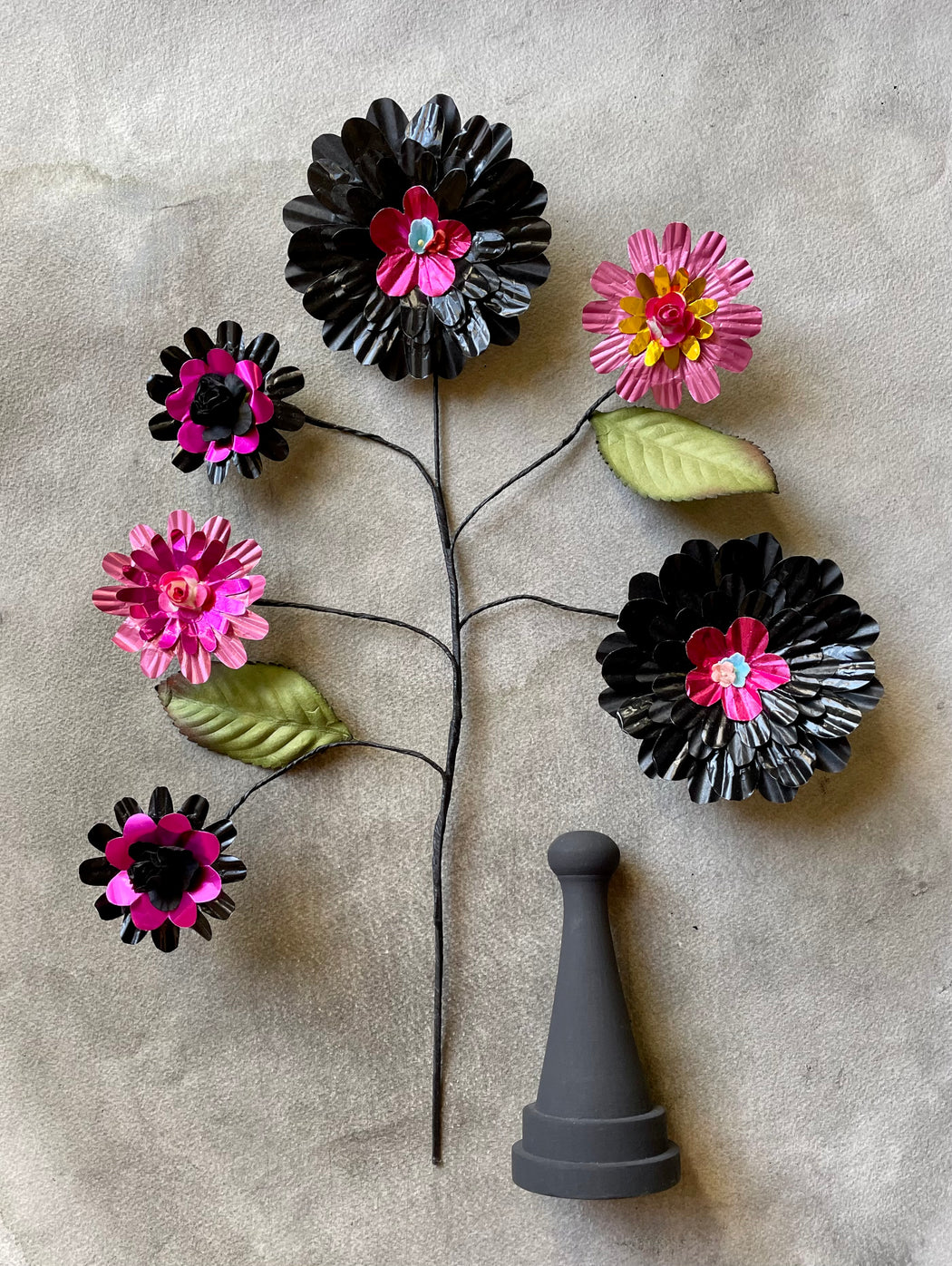 Paper Flower by Momoca - Black and Pink