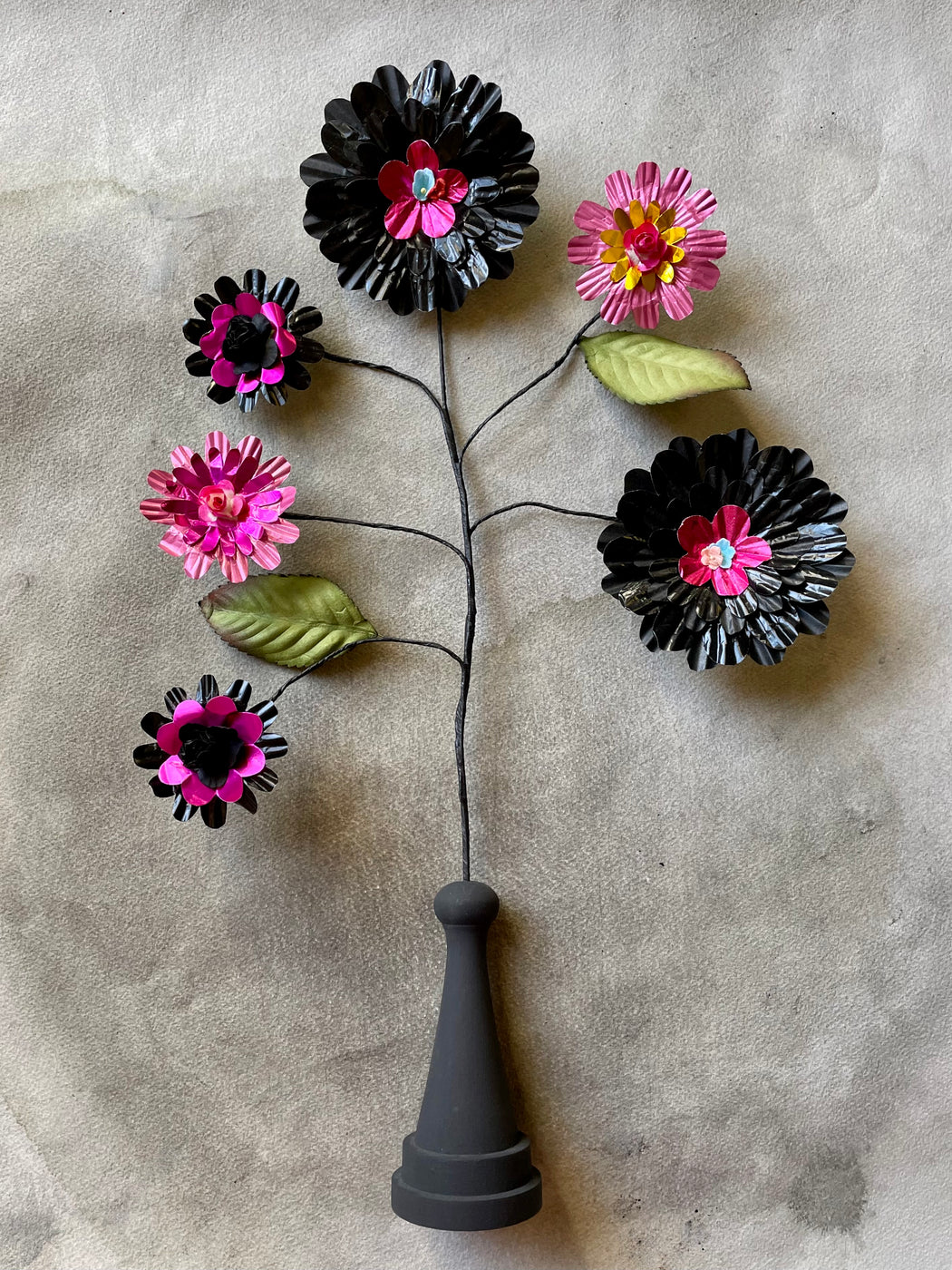 Paper Flower by Momoca - Black and Pink