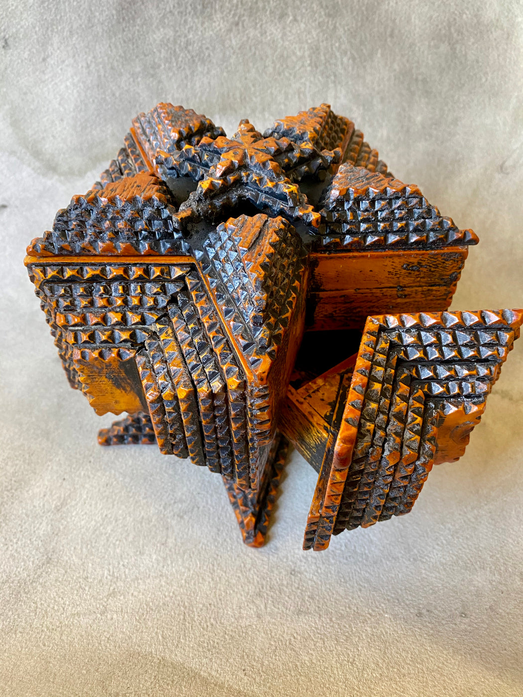 Vintage Hermitage des Artistes Tramp Art Star Box